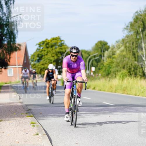 31.08.2025 - Elbe Triathlon Hamburg Michael Burmester http://msf.ph/oto/8676286 31.08.2025 10:23:26 Radfahren 399, 812, 1037, 1088, 1093 meine-sportfotos.de