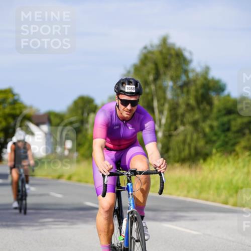 31.08.2025 - Elbe Triathlon Hamburg Michael Burmester http://msf.ph/oto/8676293 31.08.2025 10:23:26 Radfahren 399, 812, 1037, 1088, 1093 meine-sportfotos.de