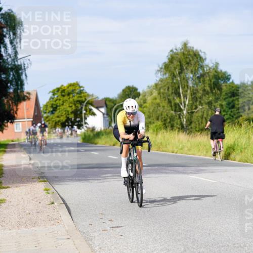 31.08.2025 - Elbe Triathlon Hamburg Michael Burmester http://msf.ph/oto/8676330 31.08.2025 10:23:39 Radfahren 836, 945, 1065 meine-sportfotos.de