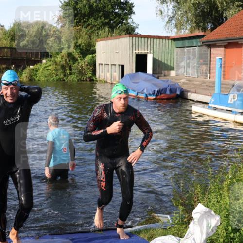 31.08.2025 - Elbe Triathlon Hamburg Luisa Fischer http://msf.ph/oto/8676496 31.08.2025 09:08:44 Schwimmen 422, 633, 636 meine-sportfotos.de