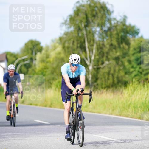 31.08.2025 - Elbe Triathlon Hamburg Michael Burmester http://msf.ph/oto/8676497 31.08.2025 10:24:14 Radfahren 975, 997, 1018, 1047, 1076 meine-sportfotos.de