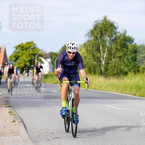 31.08.2025 - Elbe Triathlon Hamburg Michael Burmester http://msf.ph/oto/8676524 31.08.2025 10:24:21 Radfahren 703, 943, 972, 1028, 1047, 1074, 1083 meine-sportfotos.de