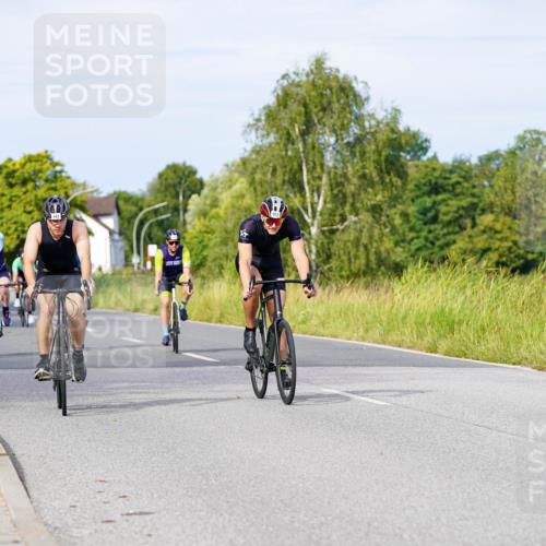 31.08.2025 - Elbe Triathlon Hamburg Michael Burmester http://msf.ph/oto/8676536 31.08.2025 10:24:23 Radfahren 703, 847, 943, 972, 1028, 1047, 1074, 1083, 1099 meine-sportfotos.de