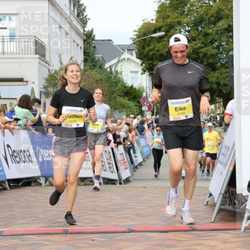 31.08.2025 - 21. Blankeneser Heldenlauf Strokosch-Dieckow http://msf.ph/oto/8676575 31.08.2025 10:28:15 Ziel 2348, 2140, 2133, 2625, 2088 meine-sportfotos.de