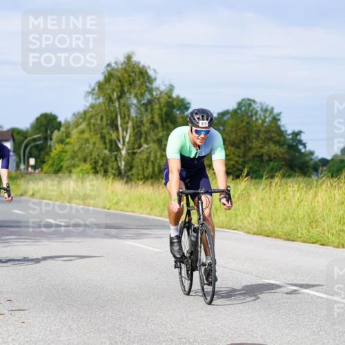 31.08.2025 - Elbe Triathlon Hamburg Michael Burmester http://msf.ph/oto/8676609 31.08.2025 10:24:39 Radfahren 594, 863, 910, 979, 994, 1075, 1080, 1092 meine-sportfotos.de