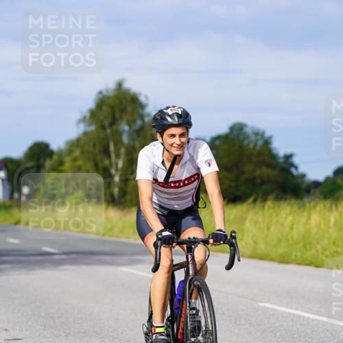 31.08.2025 - Elbe Triathlon Hamburg Michael Burmester http://msf.ph/oto/8676643 31.08.2025 10:24:46 Radfahren 677, 863, 994, 1075 meine-sportfotos.de