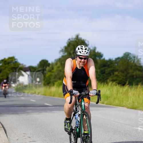 31.08.2025 - Elbe Triathlon Hamburg Michael Burmester http://msf.ph/oto/8676660 31.08.2025 10:24:56 Radfahren 693, 937, 964, 1062 meine-sportfotos.de