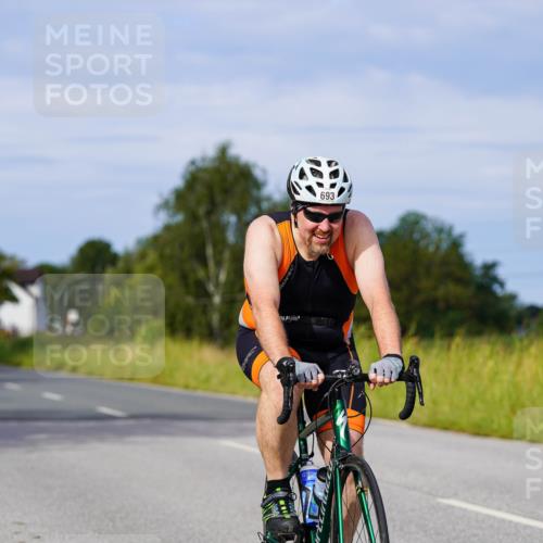 31.08.2025 - Elbe Triathlon Hamburg Michael Burmester http://msf.ph/oto/8676663 31.08.2025 10:24:56 Radfahren 693, 937, 964, 1062 meine-sportfotos.de