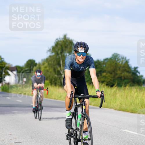 31.08.2025 - Elbe Triathlon Hamburg Michael Burmester http://msf.ph/oto/8676670 31.08.2025 10:24:59 Radfahren 446, 662, 693, 893, 937, 964, 1062 meine-sportfotos.de
