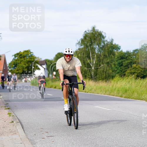 31.08.2025 - Elbe Triathlon Hamburg Michael Burmester http://msf.ph/oto/8676769 31.08.2025 10:25:18 Radfahren 829, 935, 955, 966, 1008, 1021, 1039, 1094, 1096 meine-sportfotos.de