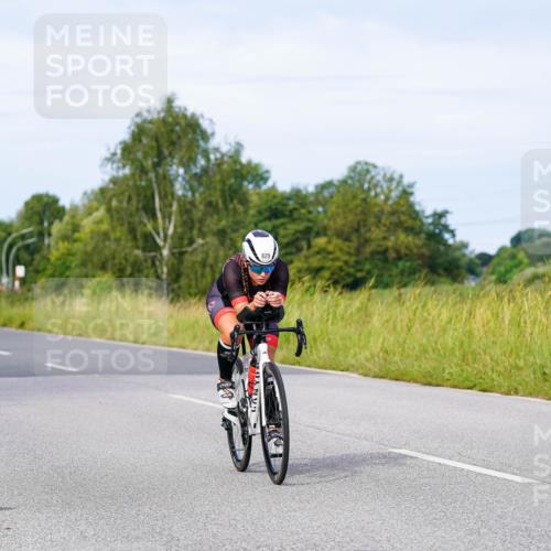 31.08.2025 - Elbe Triathlon Hamburg Michael Burmester http://msf.ph/oto/8676782 31.08.2025 10:25:20 Radfahren 829, 935, 955, 966, 1008, 1021, 1094 meine-sportfotos.de