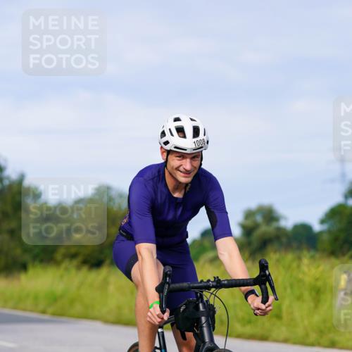 31.08.2025 - Elbe Triathlon Hamburg Michael Burmester http://msf.ph/oto/8676807 31.08.2025 10:25:26 Radfahren 935, 1008, 1021 meine-sportfotos.de