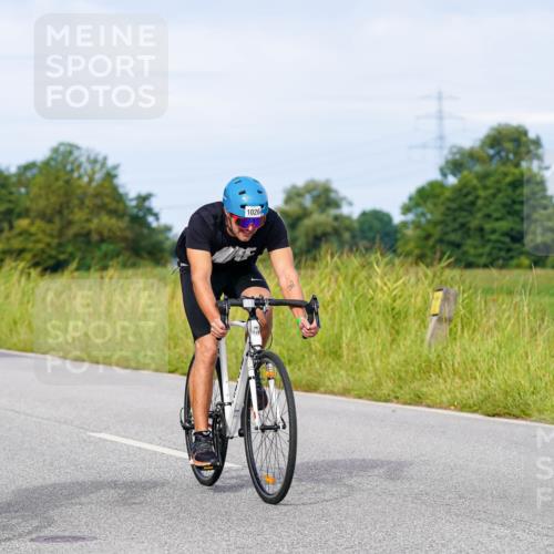31.08.2025 - Elbe Triathlon Hamburg Michael Burmester http://msf.ph/oto/8676818 31.08.2025 10:25:39 Radfahren 692, 948, 954, 1026, 1054 meine-sportfotos.de