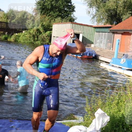 31.08.2025 - Elbe Triathlon Hamburg Luisa Fischer http://msf.ph/oto/8676824 31.08.2025 09:11:05 Schwimmen 428, 557, 574, 648 meine-sportfotos.de