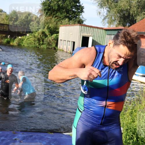 31.08.2025 - Elbe Triathlon Hamburg Luisa Fischer http://msf.ph/oto/8676828 31.08.2025 09:11:06 Schwimmen 428, 557, 574, 648 meine-sportfotos.de