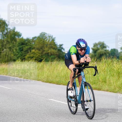 31.08.2025 - Elbe Triathlon Hamburg Michael Burmester http://msf.ph/oto/8676830 31.08.2025 10:25:43 Radfahren 692, 948, 1054, 1133 meine-sportfotos.de