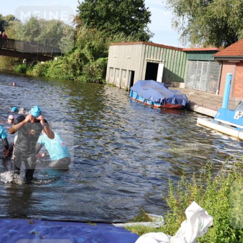 31.08.2025 - Elbe Triathlon Hamburg Luisa Fischer http://msf.ph/oto/8676833 31.08.2025 09:11:07 Schwimmen 428, 557, 574, 648 meine-sportfotos.de