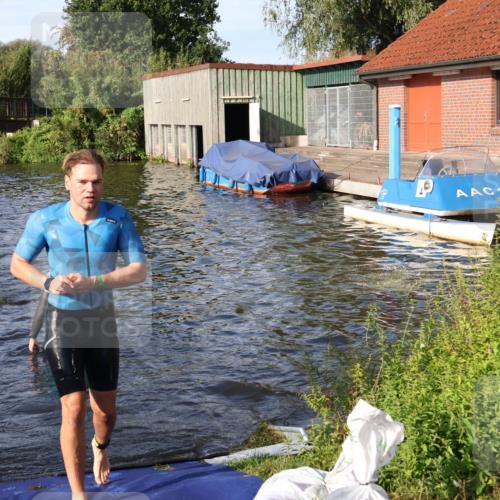 31.08.2025 - Elbe Triathlon Hamburg Luisa Fischer http://msf.ph/oto/8676924 31.08.2025 09:11:57 Schwimmen 438, 477, 568 meine-sportfotos.de