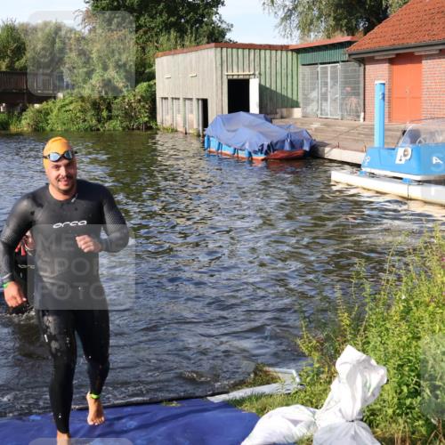 31.08.2025 - Elbe Triathlon Hamburg Luisa Fischer http://msf.ph/oto/8676956 31.08.2025 09:12:10 Schwimmen 525, 626, 639 meine-sportfotos.de