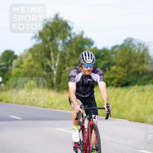 31.08.2025 - Elbe Triathlon Hamburg Michael Burmester http://msf.ph/oto/8676965 31.08.2025 10:26:16 Radfahren 699, 936, 1035 meine-sportfotos.de