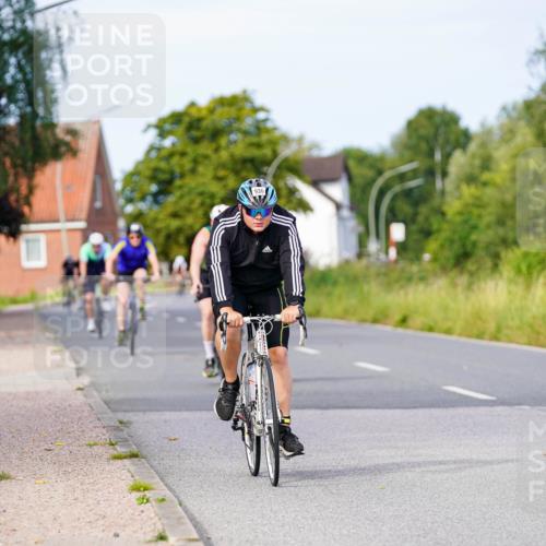 31.08.2025 - Elbe Triathlon Hamburg Michael Burmester http://msf.ph/oto/8676969 31.08.2025 10:26:21 Radfahren 905, 936, 1103, 1108, 1149 meine-sportfotos.de