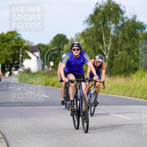 31.08.2025 - Elbe Triathlon Hamburg Michael Burmester http://msf.ph/oto/8676987 31.08.2025 10:26:25 Radfahren 905, 934, 936, 951, 980, 1103, 1108, 1149 meine-sportfotos.de
