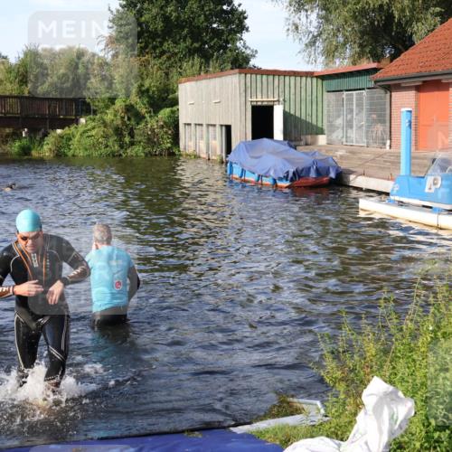 31.08.2025 - Elbe Triathlon Hamburg Luisa Fischer http://msf.ph/oto/8676995 31.08.2025 09:12:17 Schwimmen 626, 639 meine-sportfotos.de
