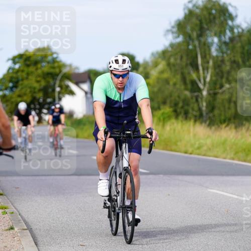 31.08.2025 - Elbe Triathlon Hamburg Michael Burmester http://msf.ph/oto/8677001 31.08.2025 10:26:28 Radfahren 905, 934, 951, 980, 1103, 1108, 1149 meine-sportfotos.de