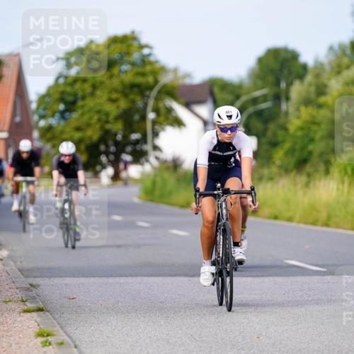 31.08.2025 - Elbe Triathlon Hamburg Michael Burmester http://msf.ph/oto/8677033 31.08.2025 10:26:47 Radfahren 801, 840, 987, 1145 meine-sportfotos.de
