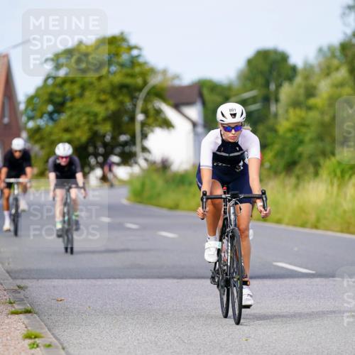 31.08.2025 - Elbe Triathlon Hamburg Michael Burmester http://msf.ph/oto/8677037 31.08.2025 10:26:48 Radfahren 801, 840, 987, 1145 meine-sportfotos.de