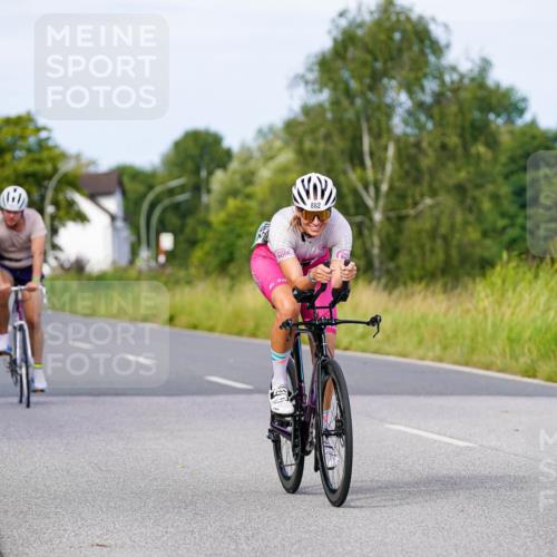 31.08.2025 - Elbe Triathlon Hamburg Michael Burmester http://msf.ph/oto/8677113 31.08.2025 10:27:13 Radfahren 882, 1013, 1027, 1105 meine-sportfotos.de