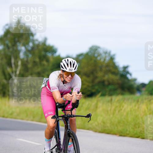 31.08.2025 - Elbe Triathlon Hamburg Michael Burmester http://msf.ph/oto/8677115 31.08.2025 10:27:13 Radfahren 882, 1013, 1027, 1105 meine-sportfotos.de