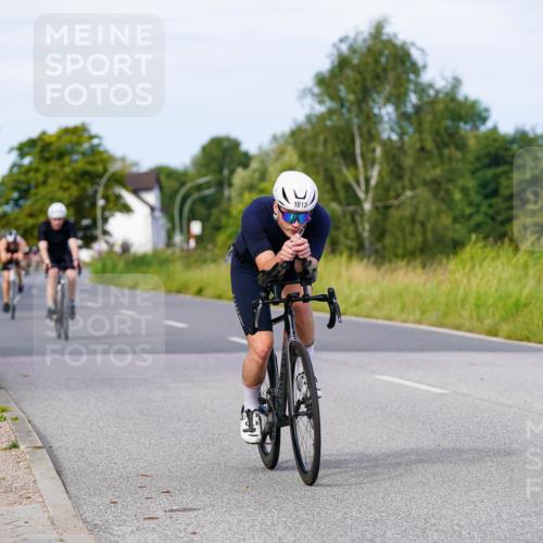 31.08.2025 - Elbe Triathlon Hamburg Michael Burmester http://msf.ph/oto/8677136 31.08.2025 10:27:17 Radfahren 1013, 1027, 1105, 1129 meine-sportfotos.de