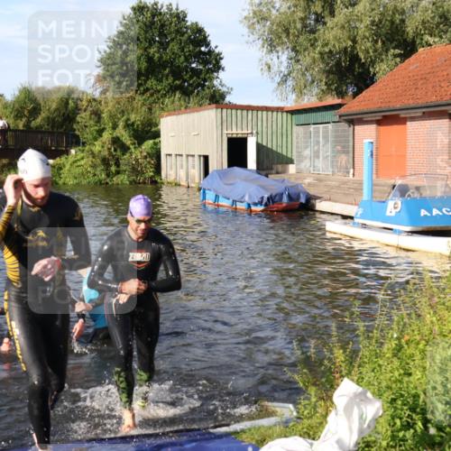 31.08.2025 - Elbe Triathlon Hamburg Luisa Fischer http://msf.ph/oto/8677163 31.08.2025 09:14:19 Schwimmen 597, 601, 638, 659 meine-sportfotos.de