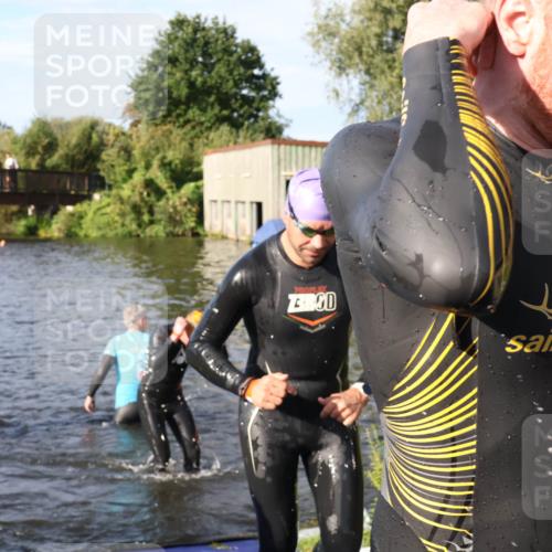 31.08.2025 - Elbe Triathlon Hamburg Luisa Fischer http://msf.ph/oto/8677171 31.08.2025 09:14:21 Schwimmen 597, 601, 638, 659 meine-sportfotos.de