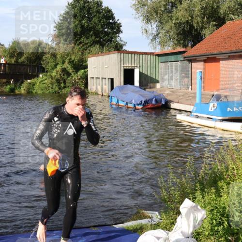 31.08.2025 - Elbe Triathlon Hamburg Luisa Fischer http://msf.ph/oto/8677186 31.08.2025 09:14:24 Schwimmen 601, 638 meine-sportfotos.de