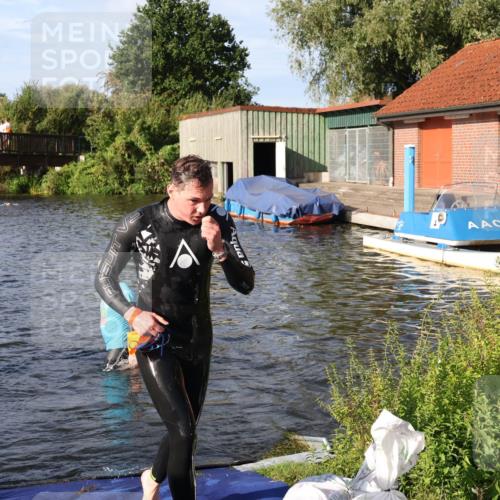 31.08.2025 - Elbe Triathlon Hamburg Luisa Fischer http://msf.ph/oto/8677187 31.08.2025 09:14:25 Schwimmen 601 meine-sportfotos.de