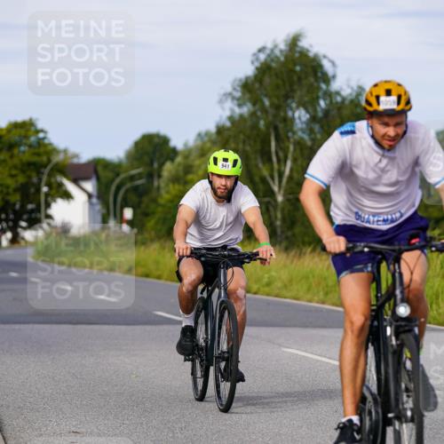 31.08.2025 - Elbe Triathlon Hamburg Michael Burmester http://msf.ph/oto/8677189 31.08.2025 10:27:41 Radfahren 797, 941, 1038, 1059 meine-sportfotos.de