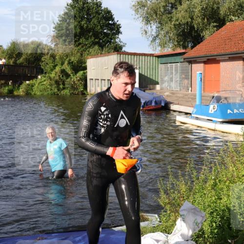 31.08.2025 - Elbe Triathlon Hamburg Luisa Fischer http://msf.ph/oto/8677190 31.08.2025 09:14:25 Schwimmen 601 meine-sportfotos.de