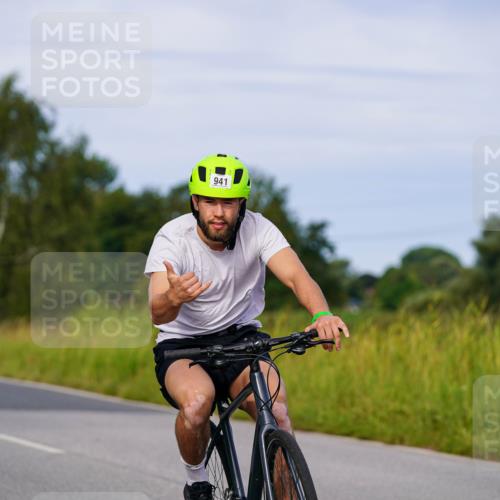 31.08.2025 - Elbe Triathlon Hamburg Michael Burmester http://msf.ph/oto/8677192 31.08.2025 10:27:42 Radfahren 797, 941, 1038, 1059 meine-sportfotos.de