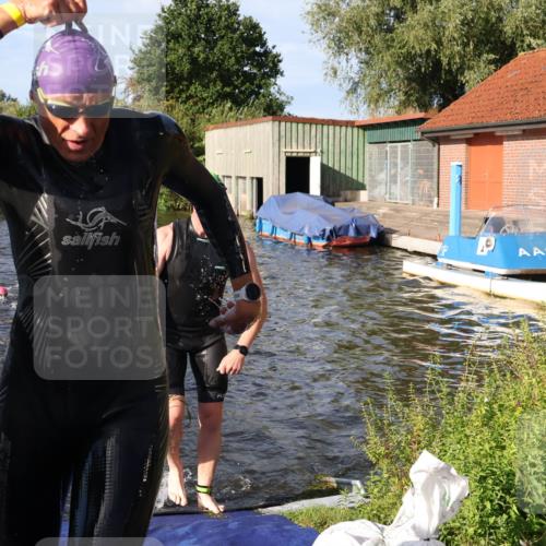 31.08.2025 - Elbe Triathlon Hamburg Luisa Fischer http://msf.ph/oto/8677214 31.08.2025 09:14:50 Schwimmen 427, 629, 715, 724, 746 meine-sportfotos.de