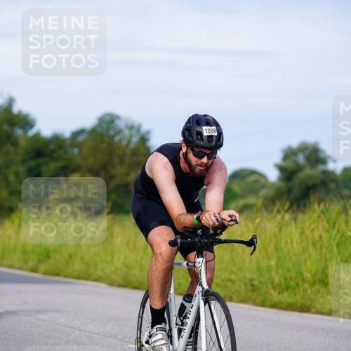 31.08.2025 - Elbe Triathlon Hamburg Michael Burmester http://msf.ph/oto/8677237 31.08.2025 10:27:51 Radfahren 401, 779, 1057, 1098, 1148 meine-sportfotos.de