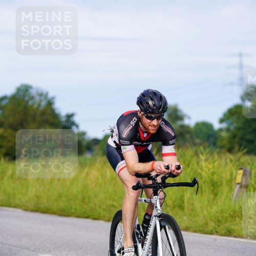 31.08.2025 - Elbe Triathlon Hamburg Michael Burmester http://msf.ph/oto/8677243 31.08.2025 10:27:52 Radfahren 401, 779, 1057, 1098, 1148 meine-sportfotos.de