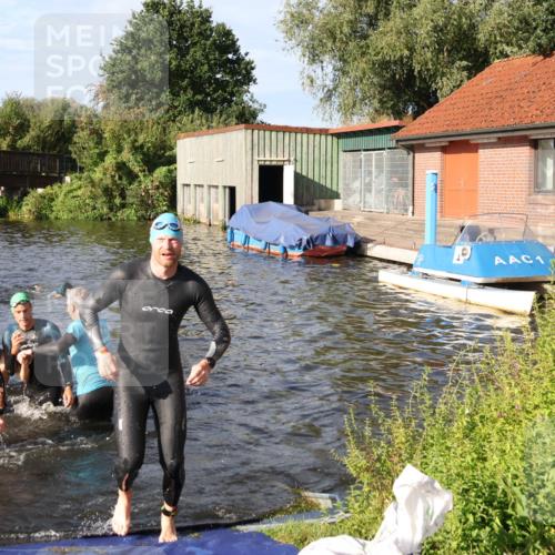 31.08.2025 - Elbe Triathlon Hamburg Luisa Fischer http://msf.ph/oto/8677250 31.08.2025 09:15:00 Schwimmen 427, 466, 605, 610, 715, 716, 724, 728 meine-sportfotos.de