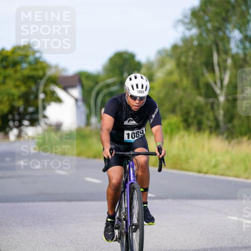 31.08.2025 - Elbe Triathlon Hamburg Michael Burmester http://msf.ph/oto/8677256 31.08.2025 10:28:01 Radfahren 809, 1089 meine-sportfotos.de