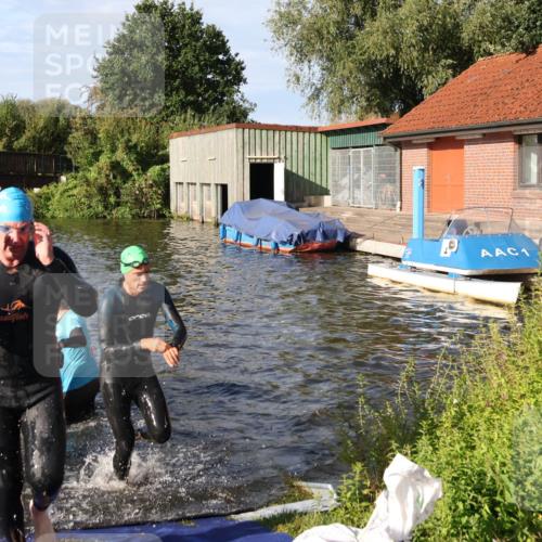 31.08.2025 - Elbe Triathlon Hamburg Luisa Fischer http://msf.ph/oto/8677261 31.08.2025 09:15:03 Schwimmen 466, 605, 610, 716, 728 meine-sportfotos.de
