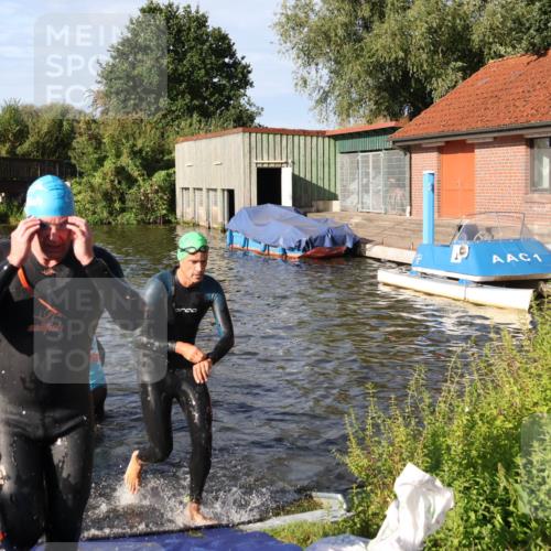 31.08.2025 - Elbe Triathlon Hamburg Luisa Fischer http://msf.ph/oto/8677264 31.08.2025 09:15:03 Schwimmen 466, 605, 610, 716, 728 meine-sportfotos.de