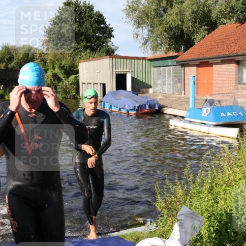 31.08.2025 - Elbe Triathlon Hamburg Luisa Fischer http://msf.ph/oto/8677266 31.08.2025 09:15:03 Schwimmen 466, 605, 610, 716, 728 meine-sportfotos.de