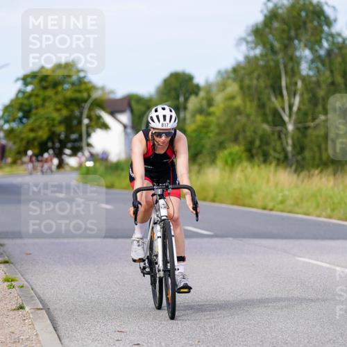 31.08.2025 - Elbe Triathlon Hamburg Michael Burmester http://msf.ph/oto/8677303 31.08.2025 10:28:16 Radfahren 799, 813, 817, 866 meine-sportfotos.de