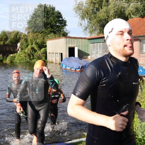31.08.2025 - Elbe Triathlon Hamburg Luisa Fischer http://msf.ph/oto/8677313 31.08.2025 09:15:21 Schwimmen 419, 562, 567, 625, 660 meine-sportfotos.de